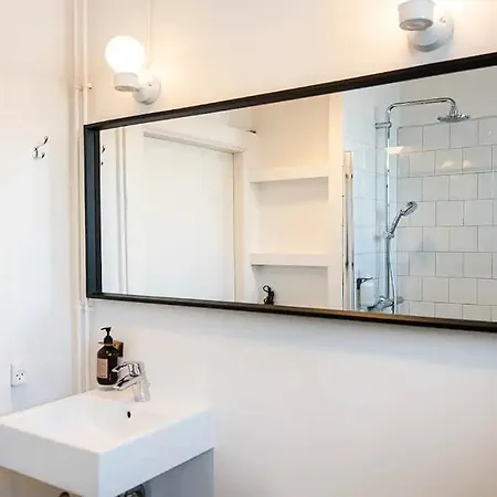 Apartment En Enorm Loftsleilighet For Dere Selv ! Anmodning Via What Aspp 0-0 4-5 9 1 8 3 7-3 6-1! Kopenhagen