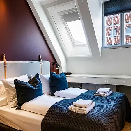 En Enorm Loftsleilighet For Dere Selv ! Anmodning Via What Aspp 0-0 4-5 9 1 8 3 7-3 6-1! * Kopenhagen