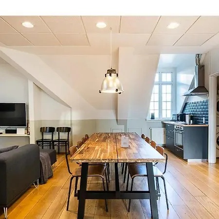En Enorm Loftsleilighet For Dere Selv ! Anmodning Via What Aspp 0-0 4-5 9 1 8 3 7-3 6-1! קופנהגן