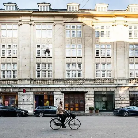 En Enorm Loftsleilighet For Dere Selv ! Anmodning Via What Aspp 0-0 4-5 9 1 8 3 7-3 6-1! Apartment