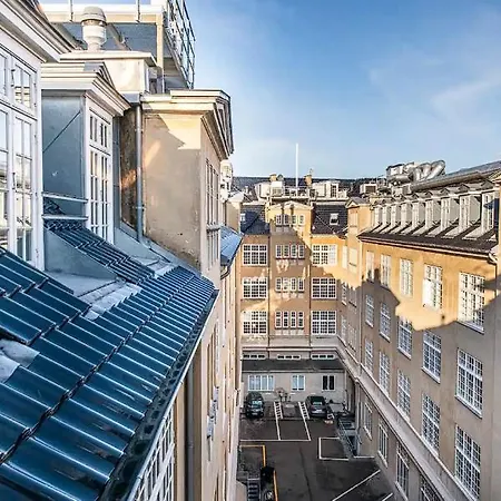 Apartment En Enorm Loftsleilighet For Dere Selv ! Anmodning Via What Aspp 0-0 4-5 9 1 8 3 7-3 6-1! *